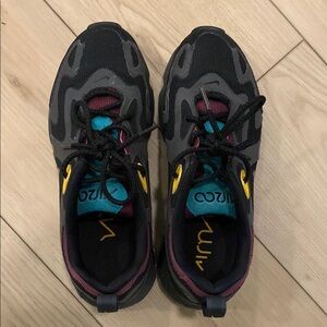 Nike Women’s Air Max 200